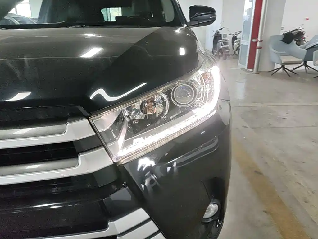 Toyota Highlander — миниатюра 24