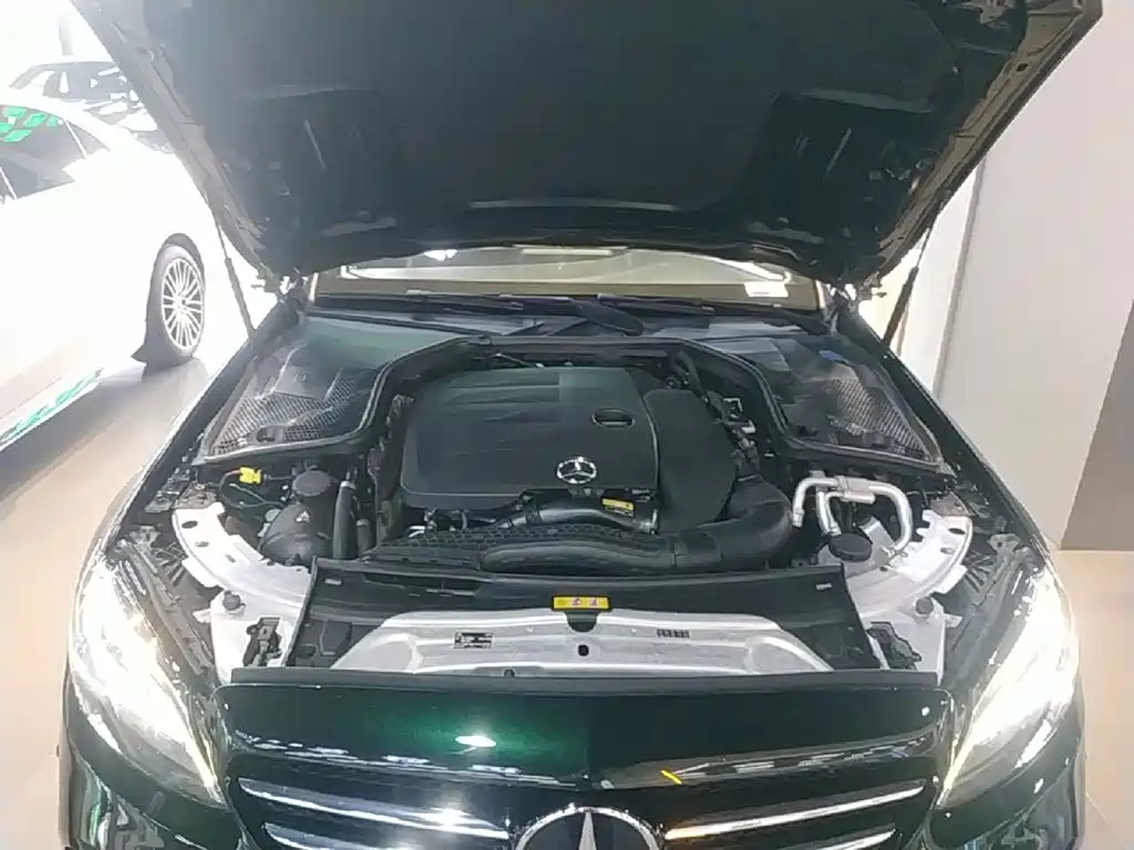 Mercedes-Benz C-Class — миниатюра 20
