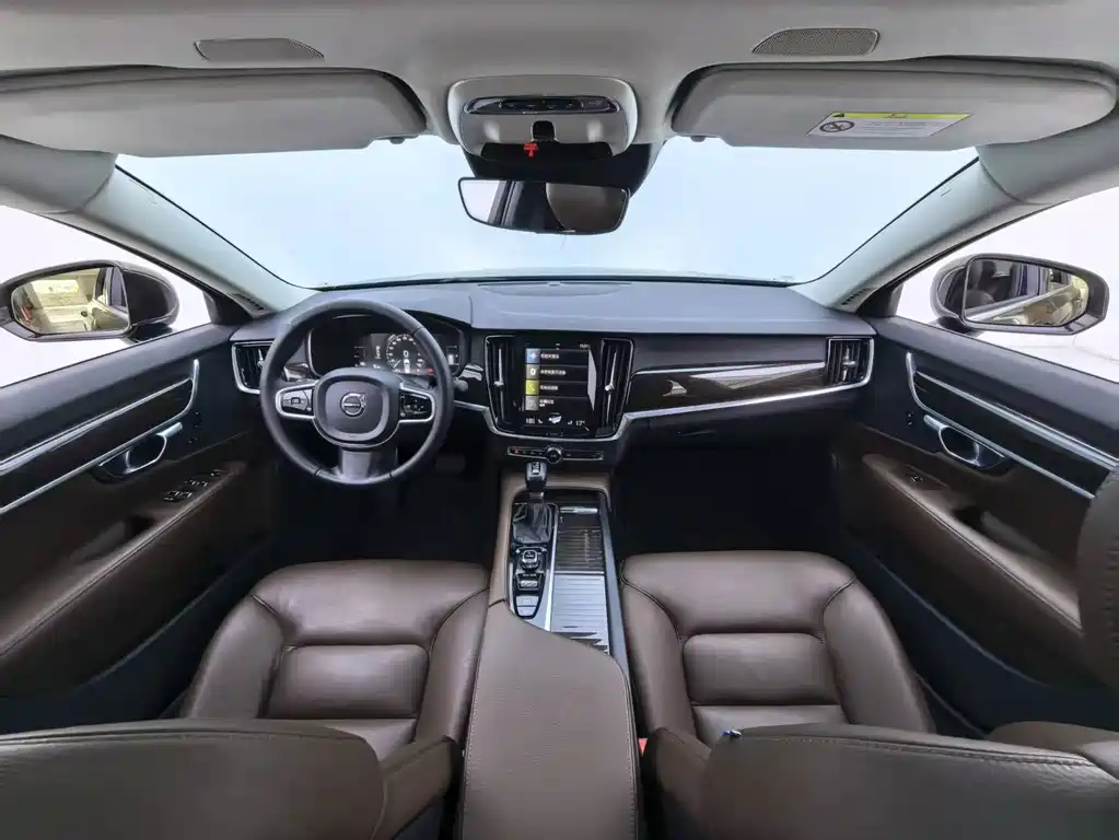Volvo S90 — миниатюра 11