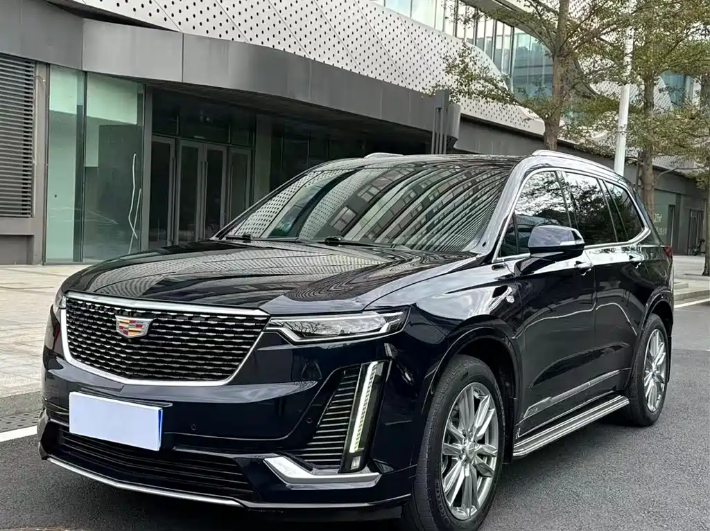 CADILLAC XT6
