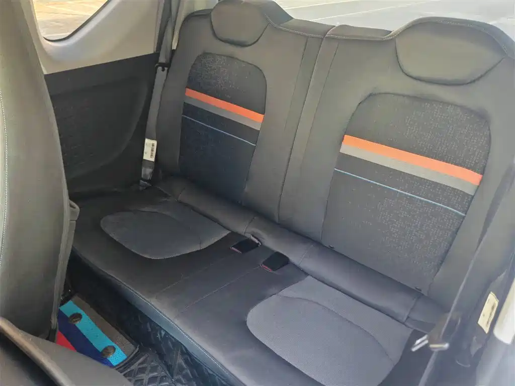 Wuling MINIEV — миниатюра 9