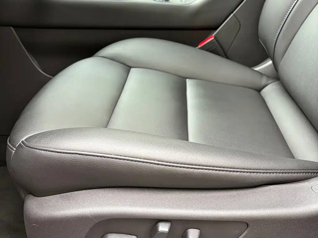 Cadillac XT4 — миниатюра 9