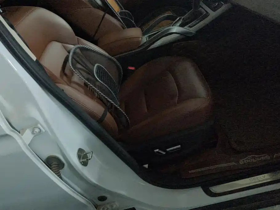 Geely Boyue — миниатюра 8