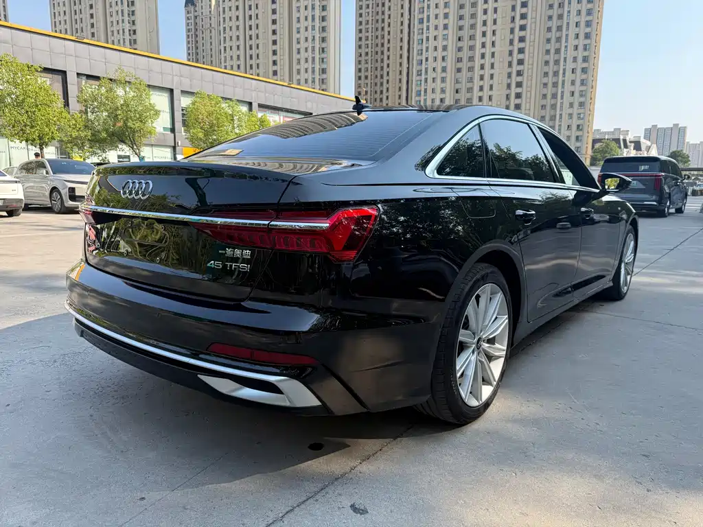 Audi A6L — миниатюра 10