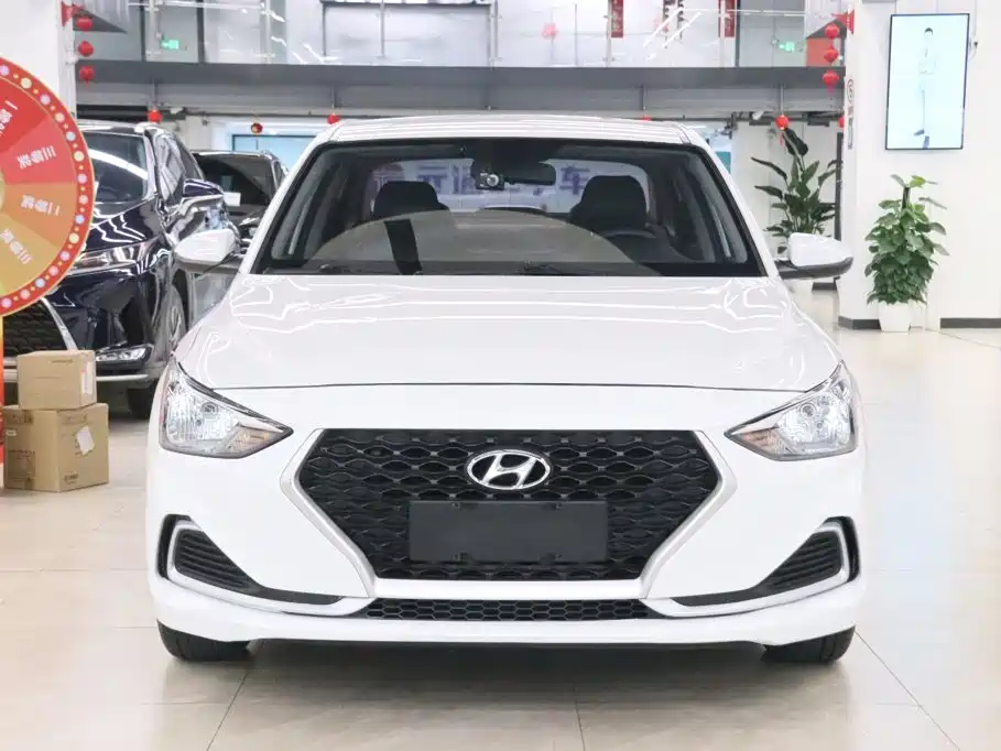 Hyundai Elantra — миниатюра 2