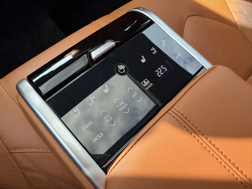 Toyota Avalon — миниатюра 15