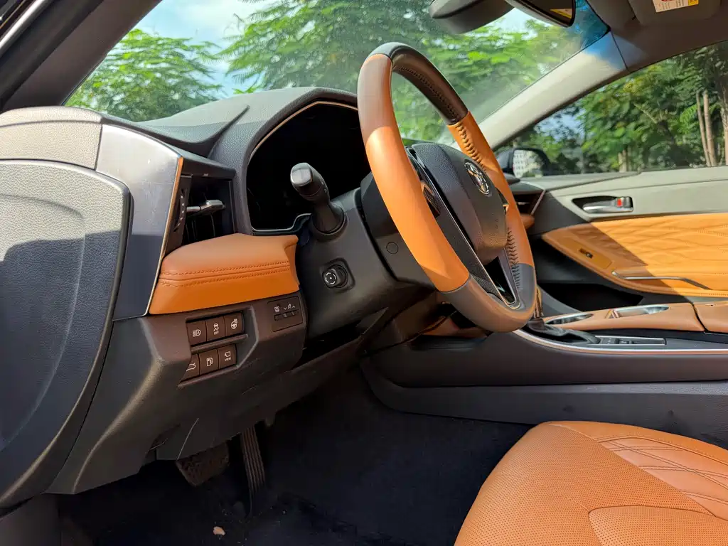 Toyota Avalon — миниатюра 10