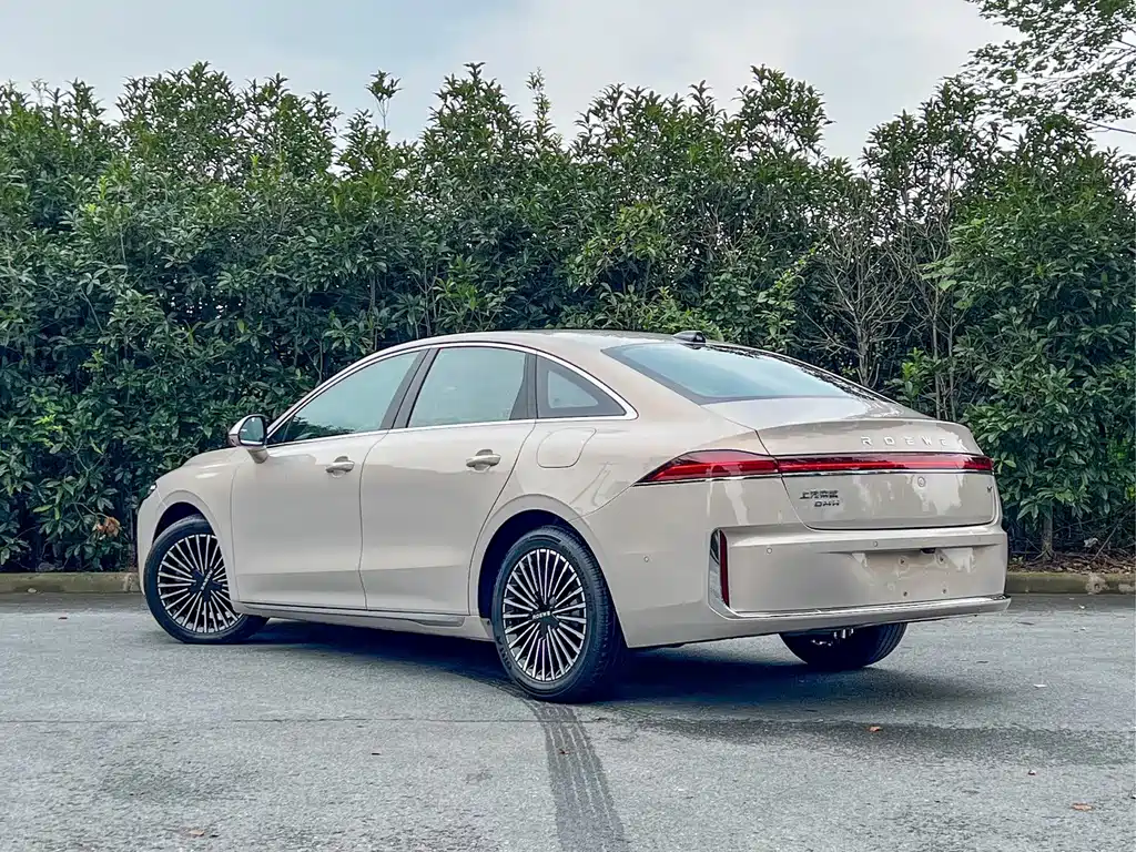 Roewe M7 DMH — миниатюра 5