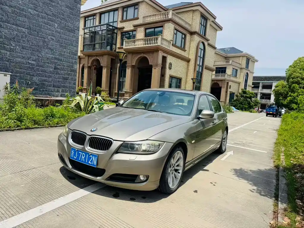 BMW 3 Series 2011