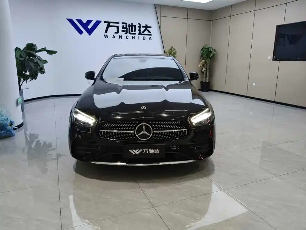 Mercedes-Benz E-Class — миниатюра 5