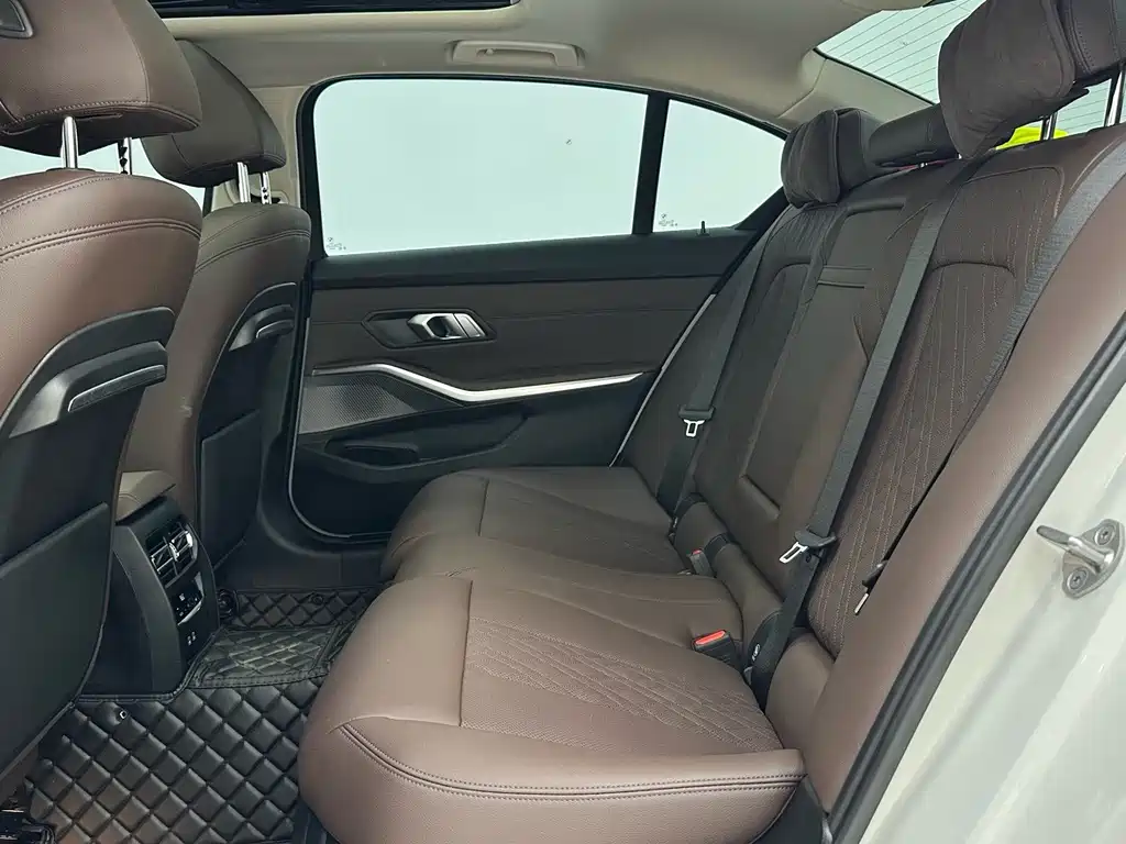 BMW 3 Series — миниатюра 8
