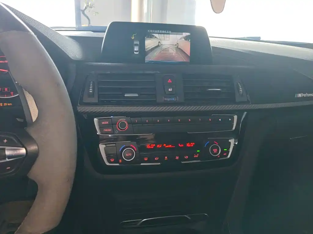 BMW 3 Series — миниатюра 13