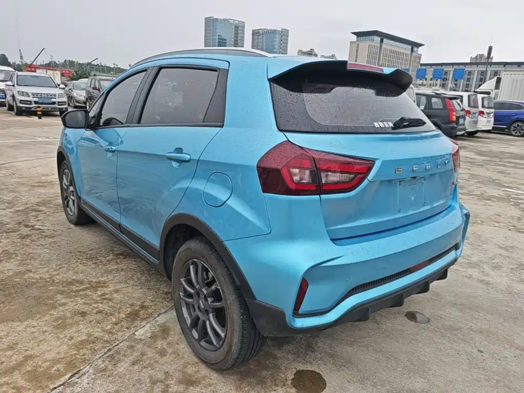 Geely Vision X3 — миниатюра 5