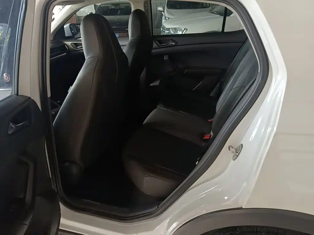 Volkswagen T-Cross — миниатюра 17