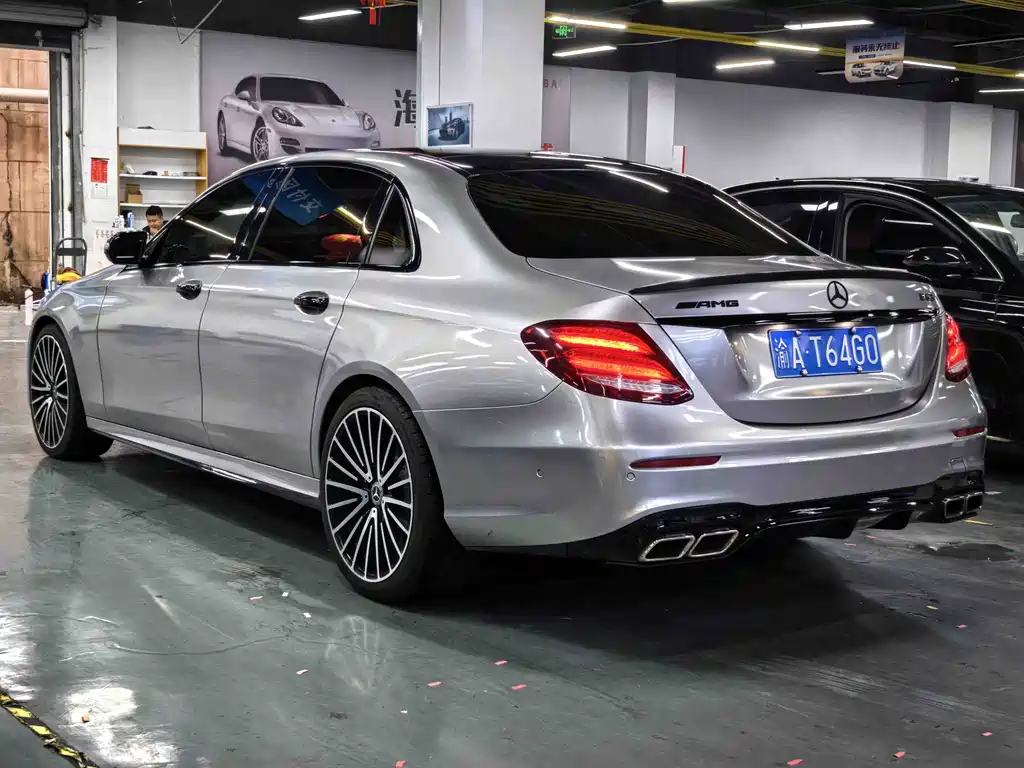MERCEDES-BENZ E CLASS