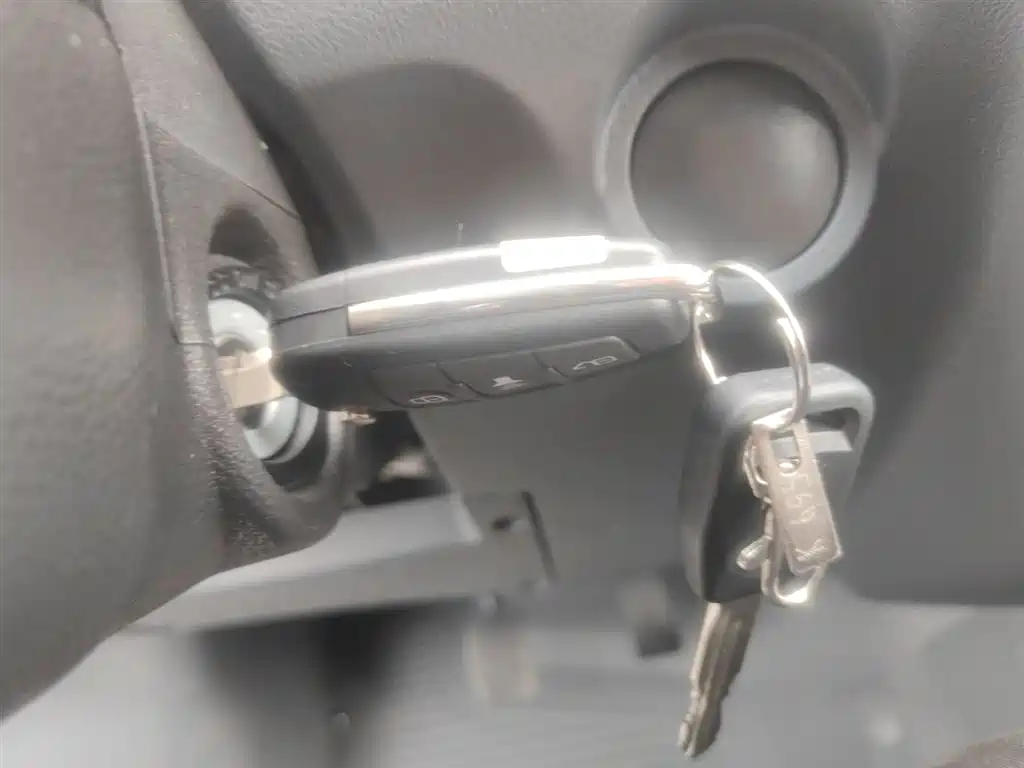 Dongfeng EM27 — миниатюра 9