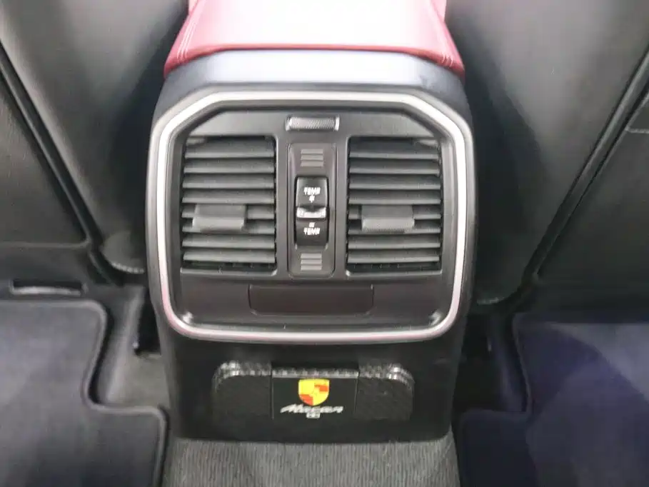Porsche Macan — миниатюра 18