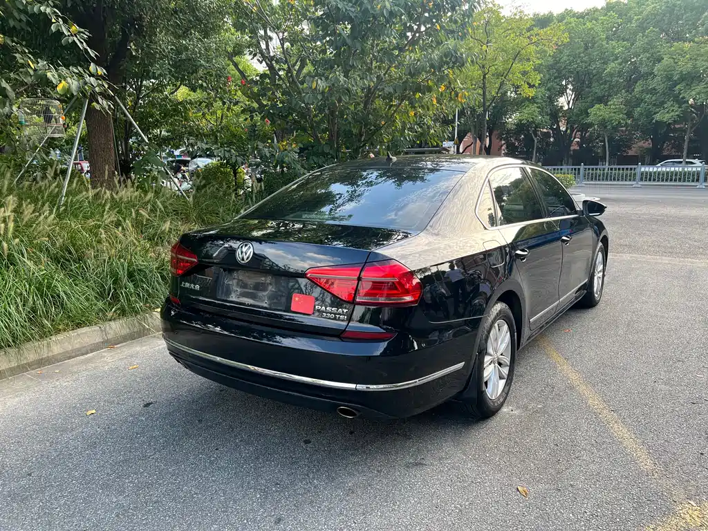 Volkswagen Passat — миниатюра 7