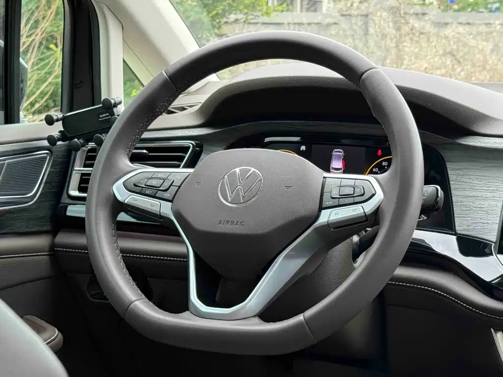 Volkswagen Viloran 2024 380TSI