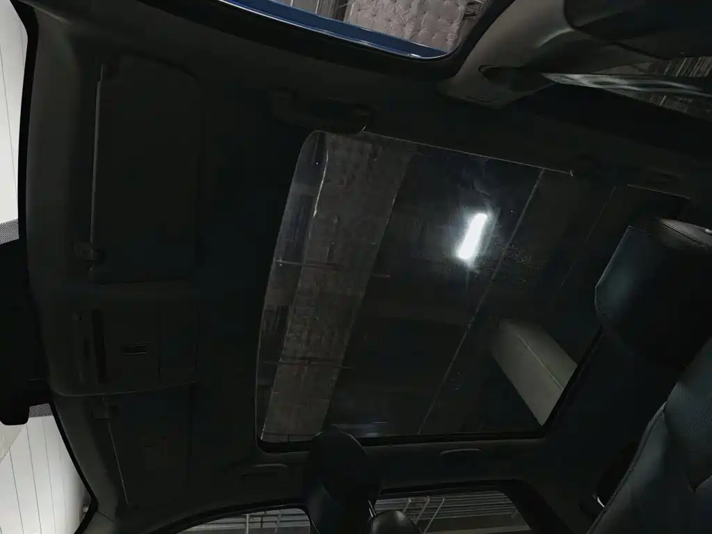 Land Rover Discovery Sport — миниатюра 14