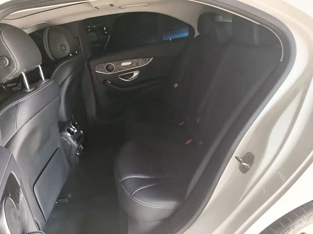 Mercedes-Benz C-Class — миниатюра 17