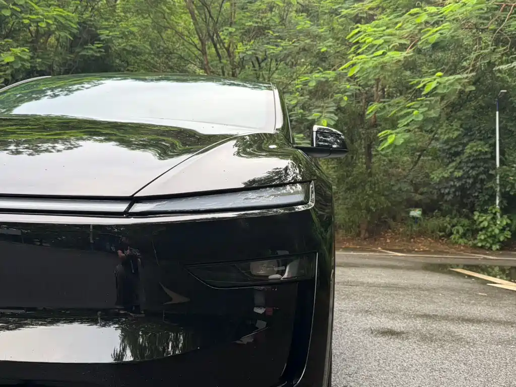 Tesla Model Y — миниатюра 16