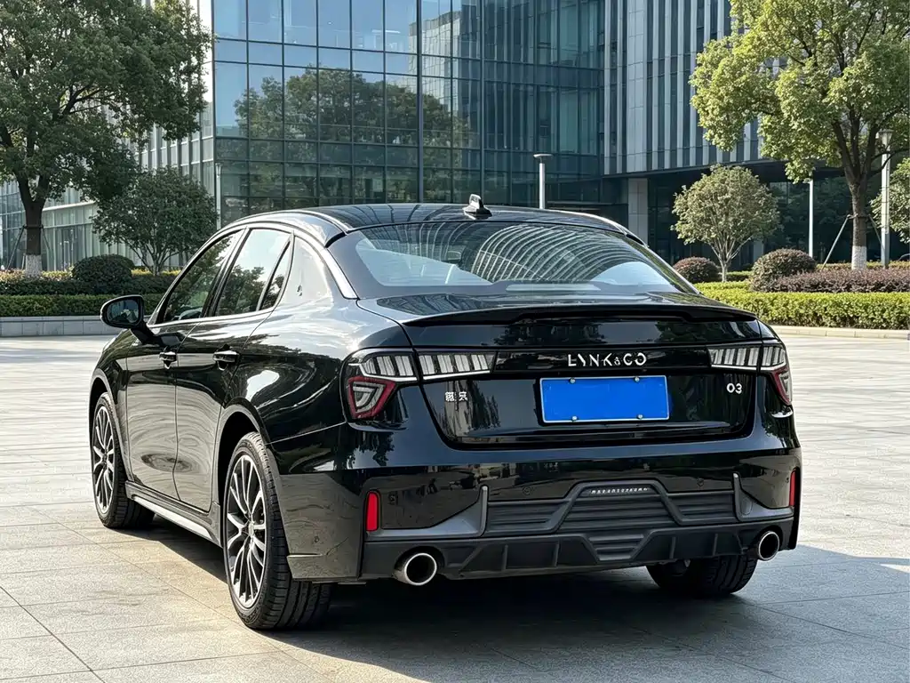 Lynk & Co 03 — миниатюра 8