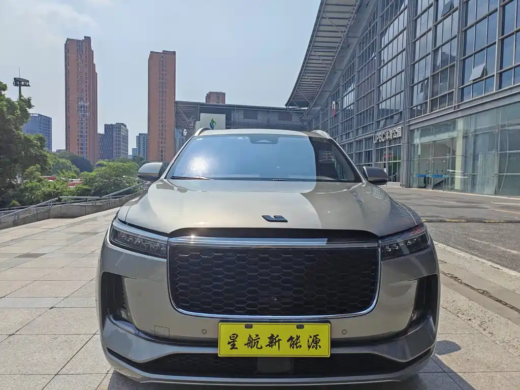 Li Auto Li ONE — миниатюра 2