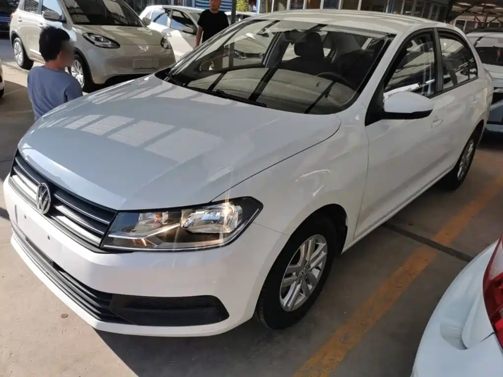 Volkswagen Santana — миниатюра 2