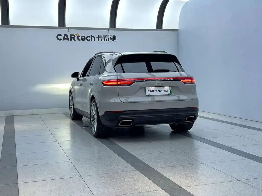Porsche Cayenne Hybrid — миниатюра 4