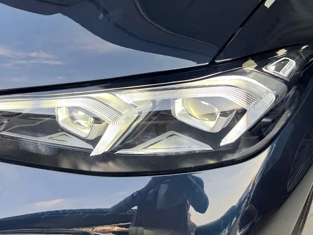 BMW 3 Series — миниатюра 10