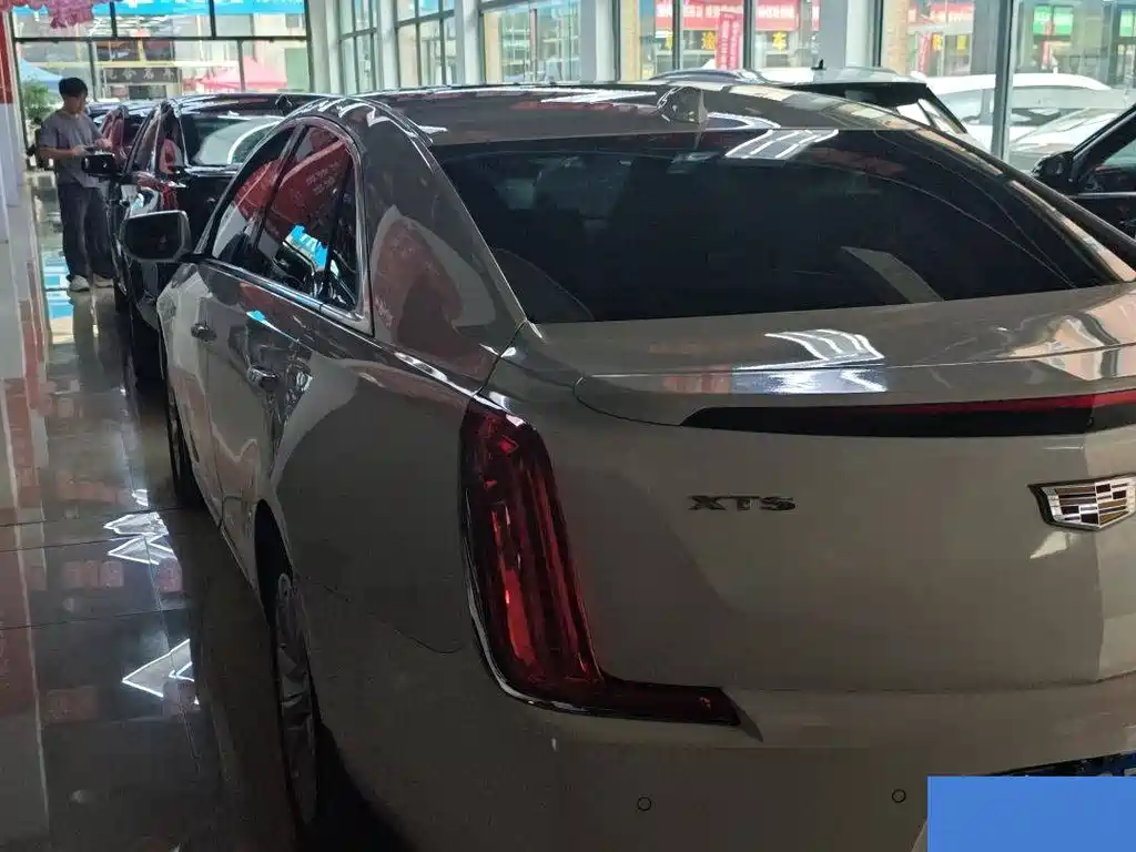 Cadillac XTS — миниатюра 11