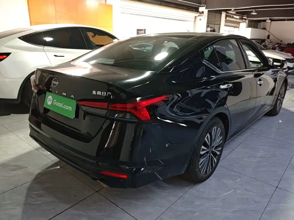 Nissan Teana — миниатюра 7