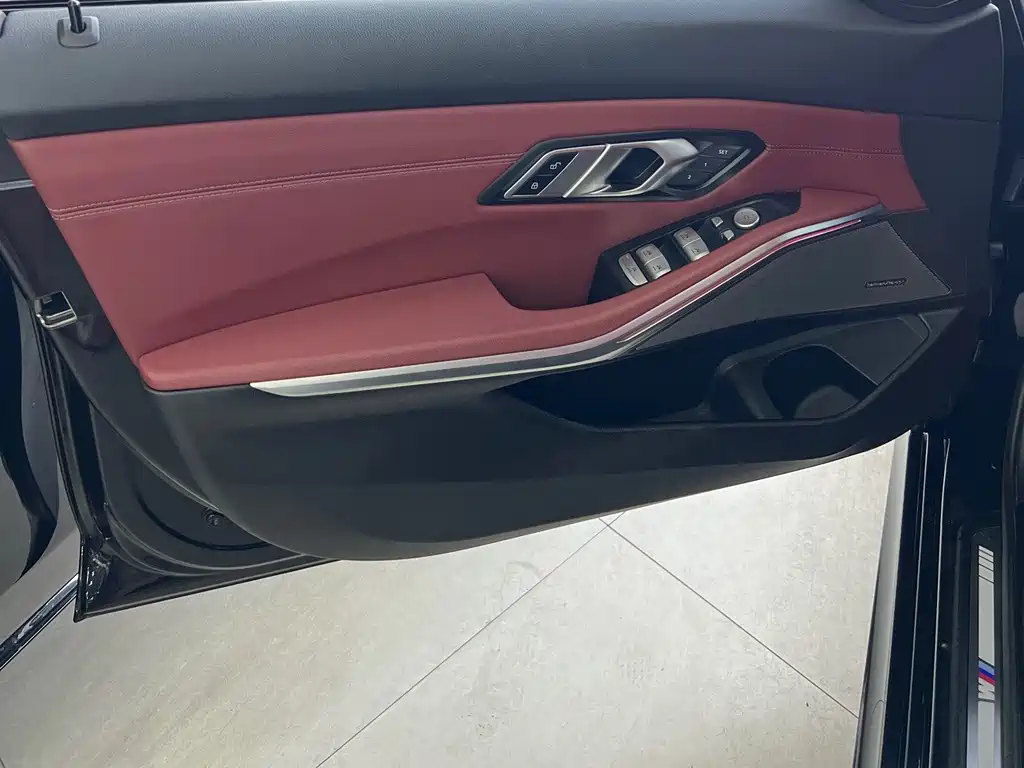 BMW 3 Series — миниатюра 13