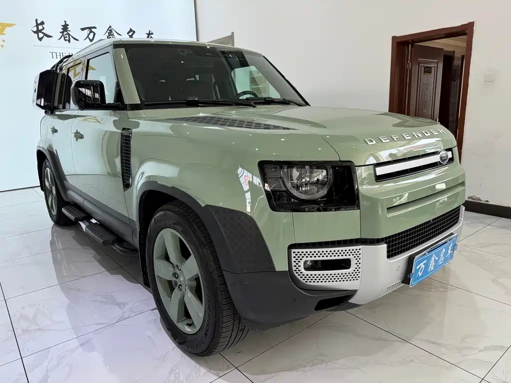 LAND ROVER  DEFENDER