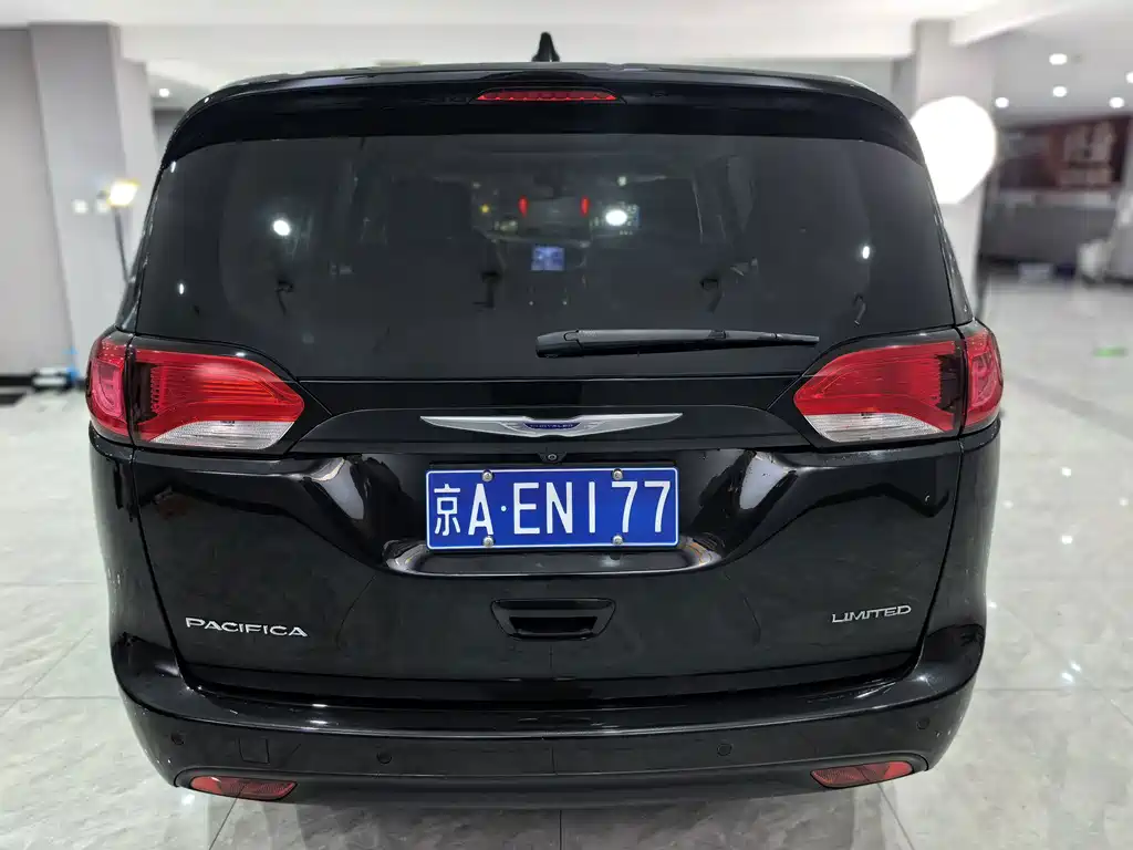 Chrysler Grand Voyager (Import) — миниатюра 7
