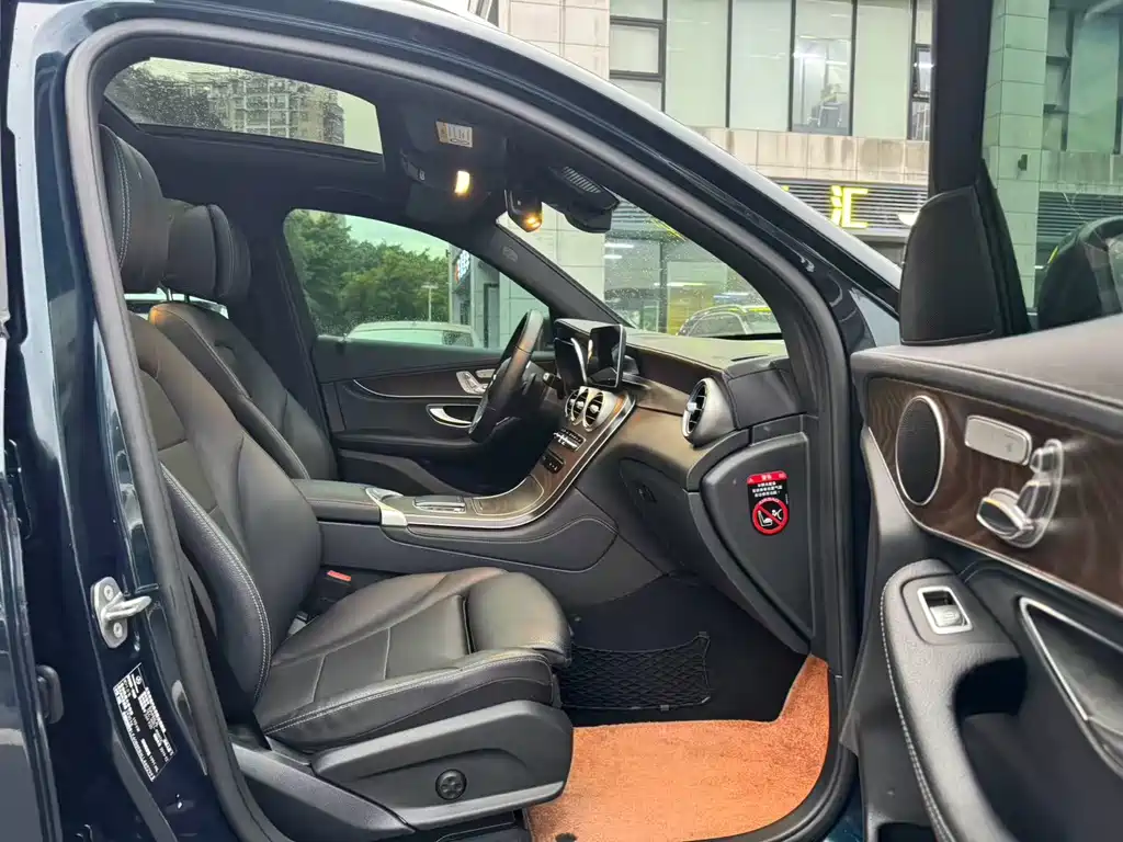 MERCEDES-BENZ  GLC