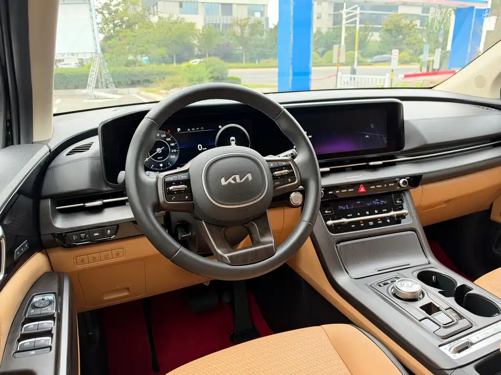 Kia Carnival — миниатюра 10