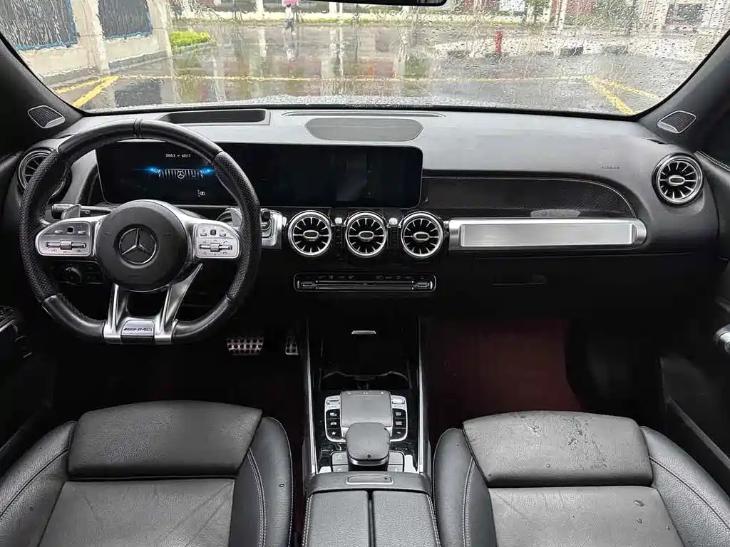 MERCEDES-BENZ GLB AMG