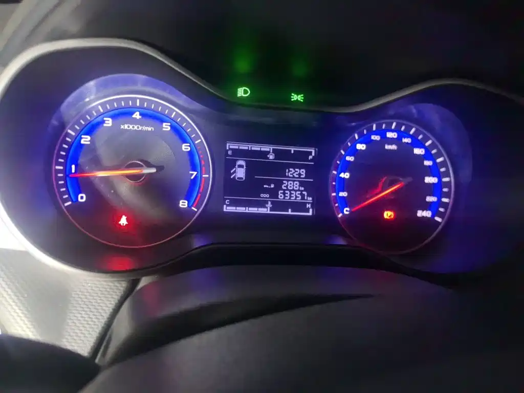 Geely Vision — миниатюра 8