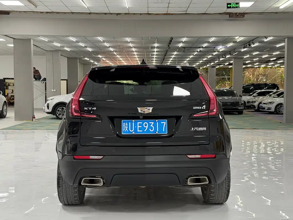 Cadillac XT4 2021 28T