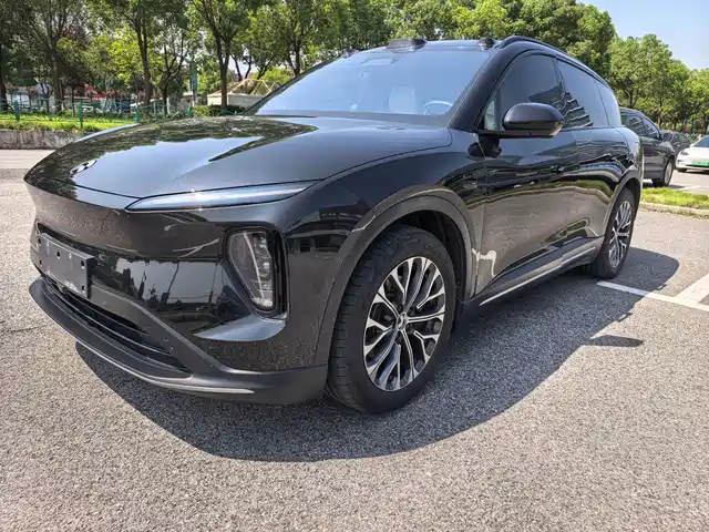 NIO ES6