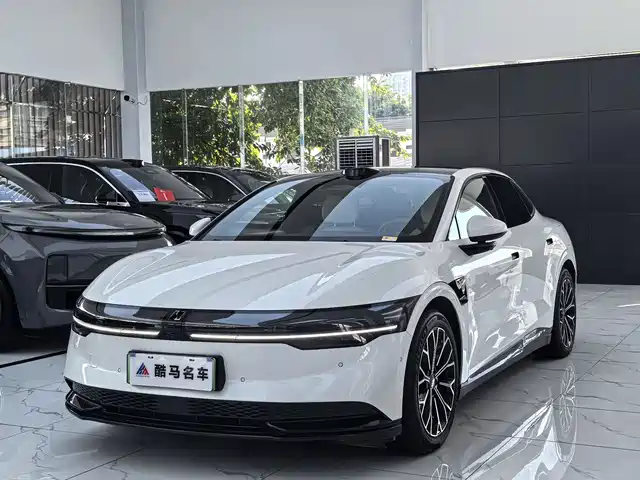 2024 Zeekr 007