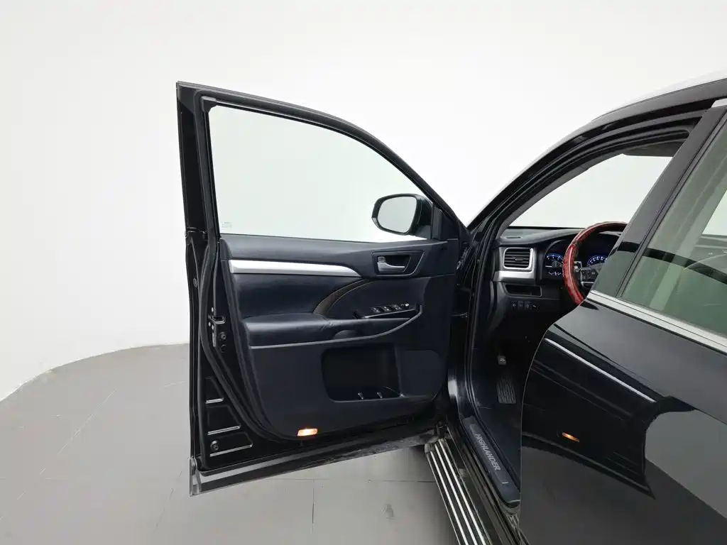 Toyota Highlander — миниатюра 8