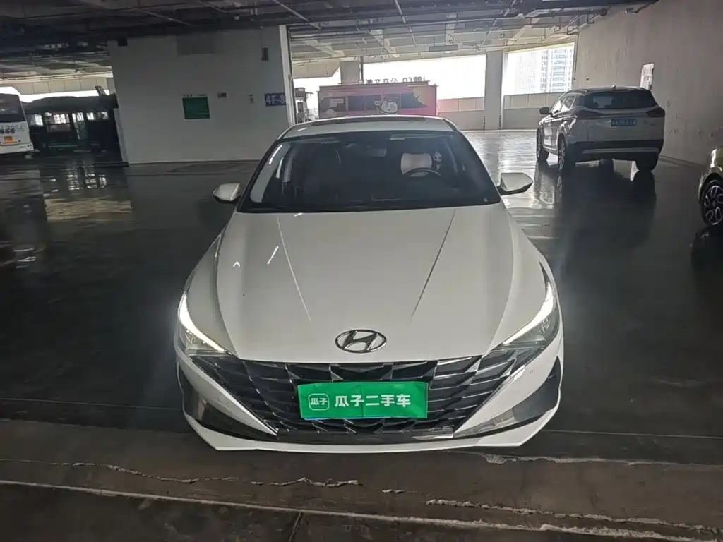 Hyundai Elantra — миниатюра 2