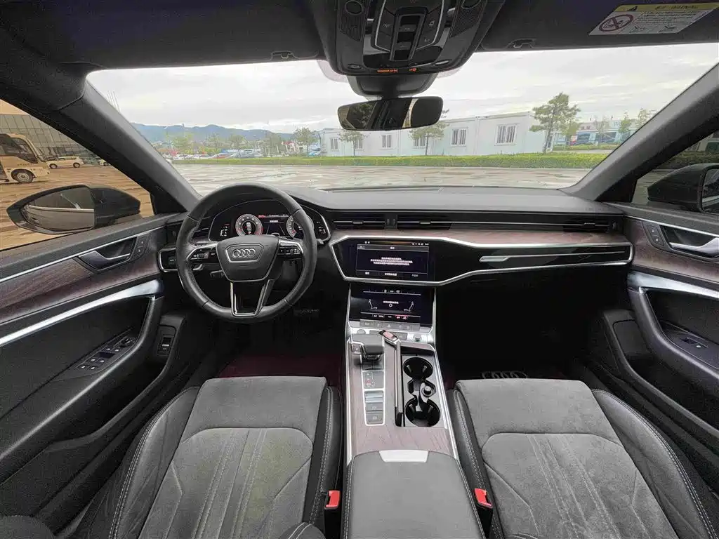 Audi A6L — миниатюра 6