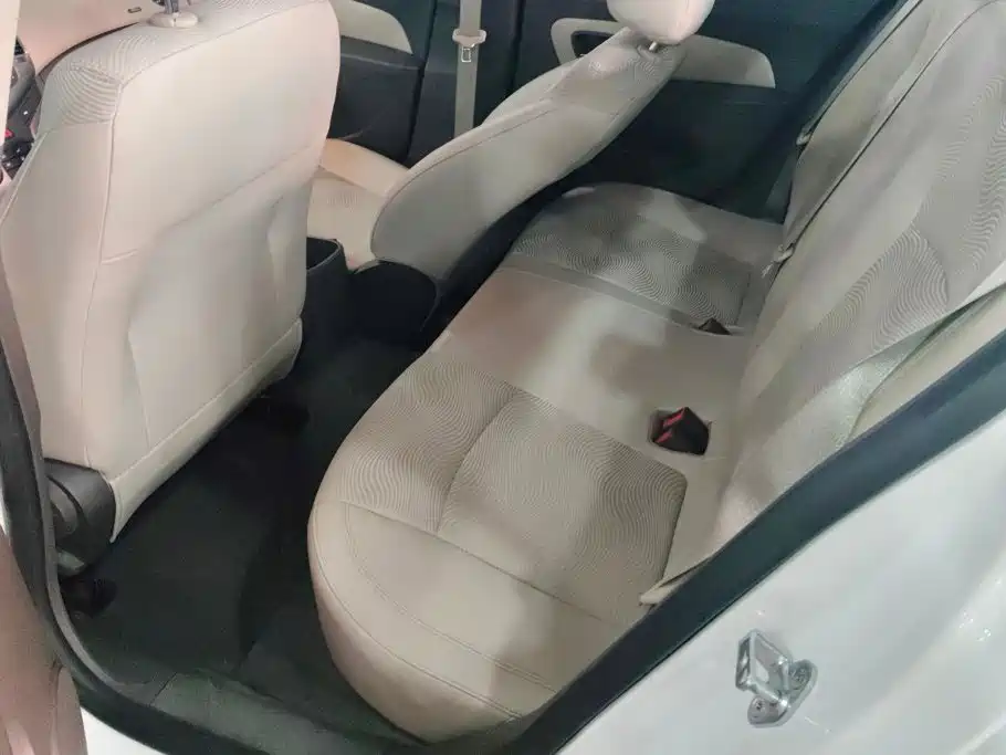 Chevrolet Cruze — миниатюра 11