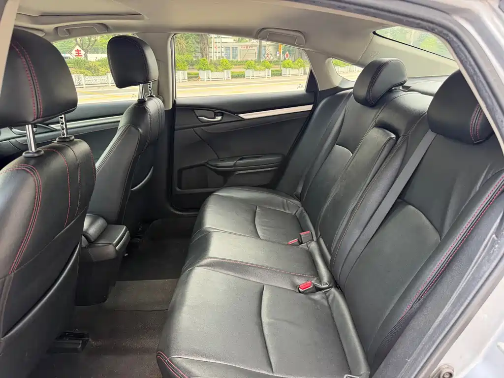 Honda Civic — миниатюра 8