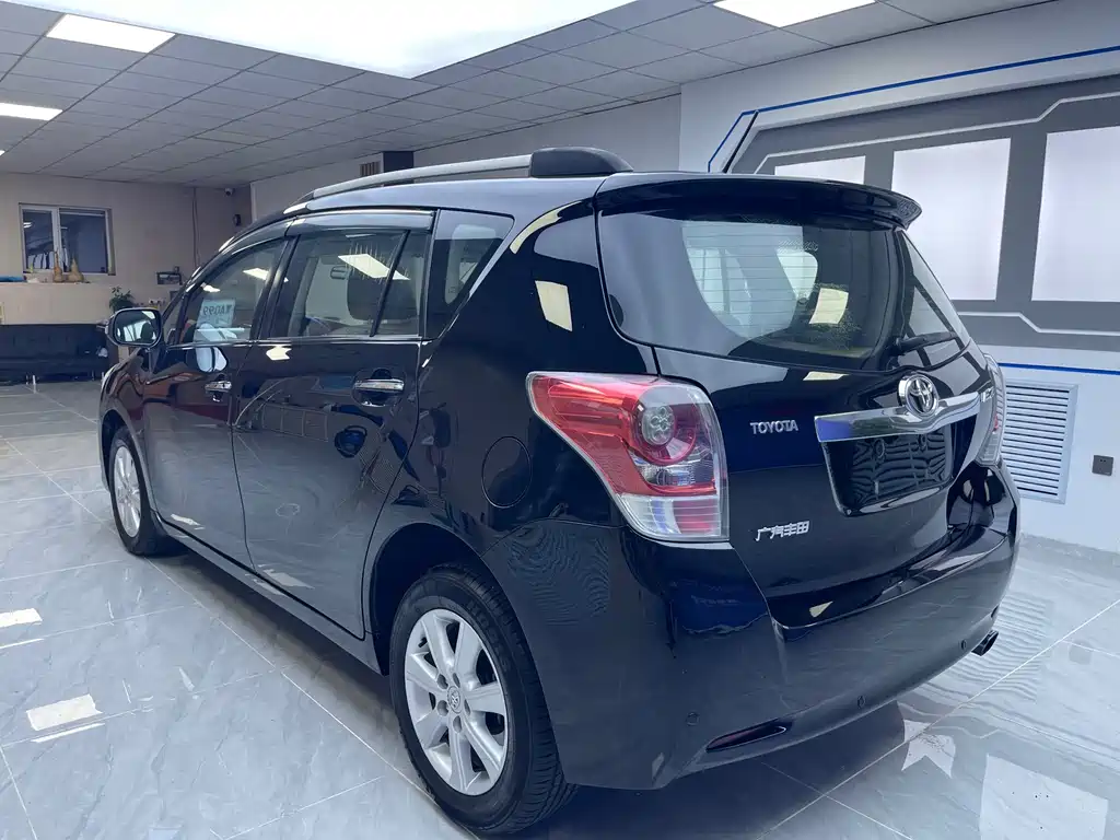 Toyota Verso — миниатюра 8