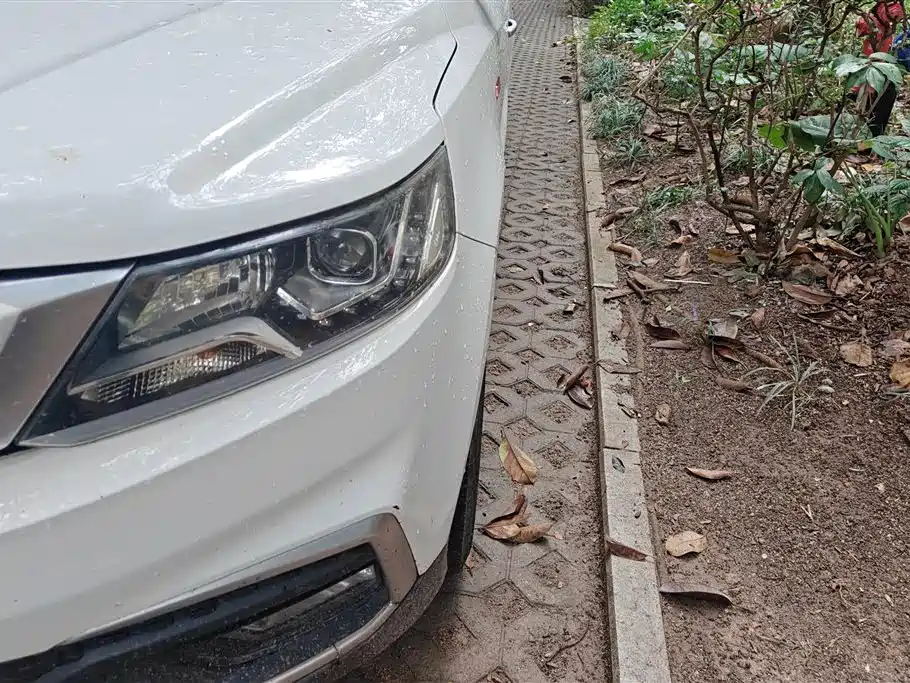 GEELY AUTOMOBILE VISION X6